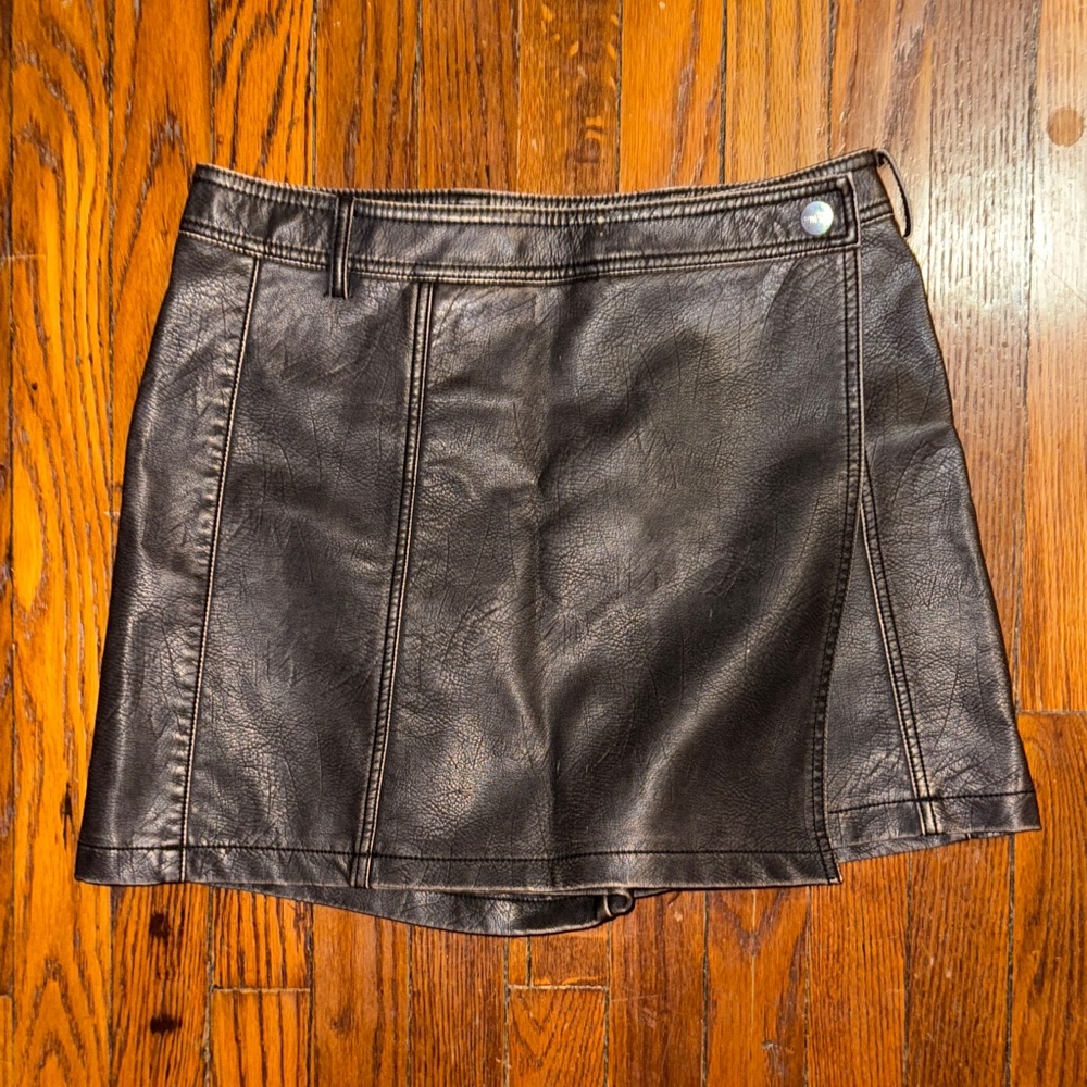 Zara Faux Leather Mini Skort, size L